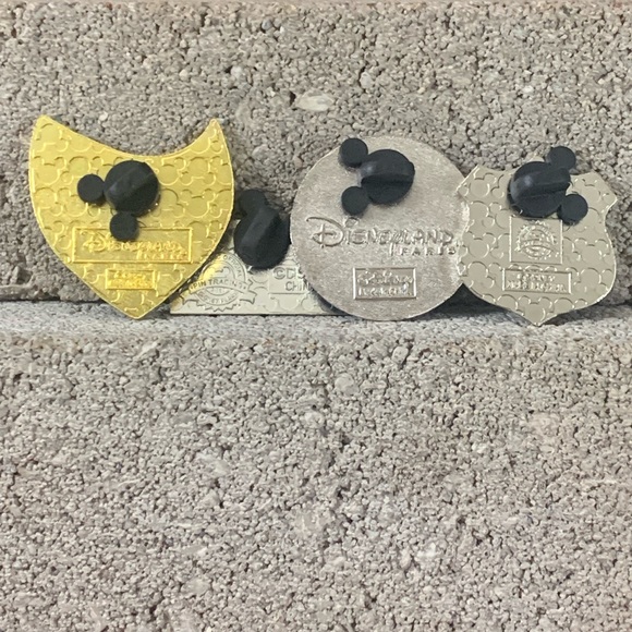Disney Trading Pins - Picture 6 of 6